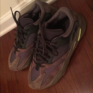 Yeezy Boost 700
